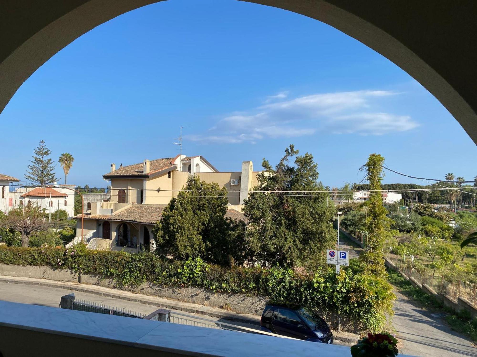 Chiara Home Apartment Giardini Naxos Bagian luar foto